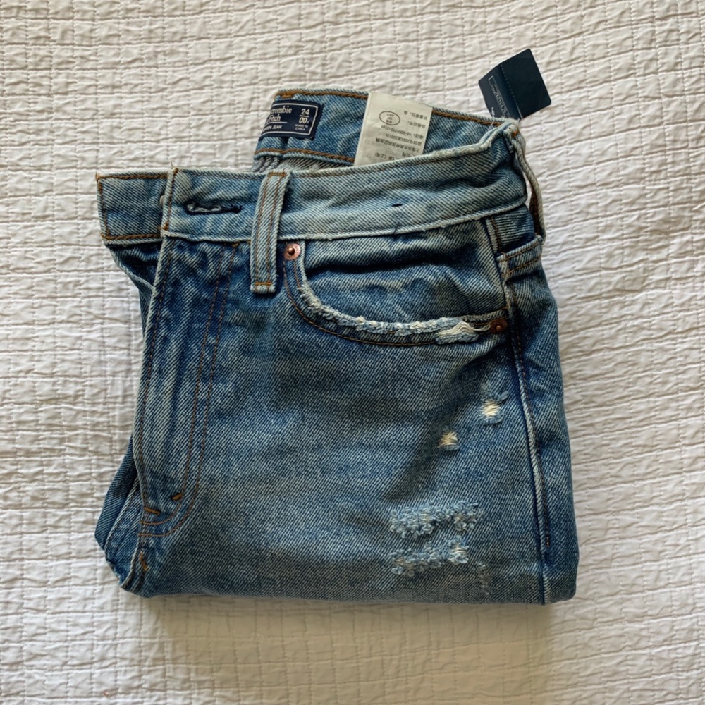 Abercrombie high rise mom jeans medium ripped